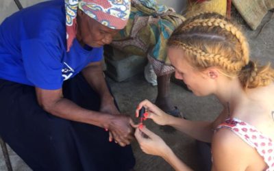 Senioren und Teenager erhalten ein Zuhause – ein Dorfentwicklungsprojekt in Moamba, Mosambik