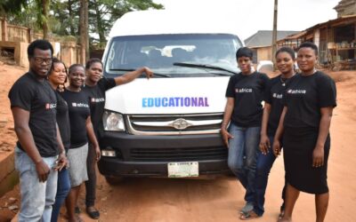 Top Notch Schule in Nigeria – neuer Schulbus